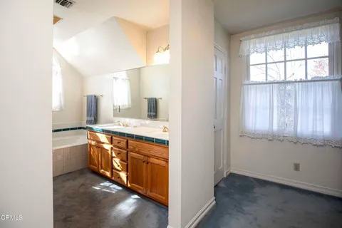 $9,750 | 4412 Commonwealth Avenue, La Canada Flintridge, CA 91011