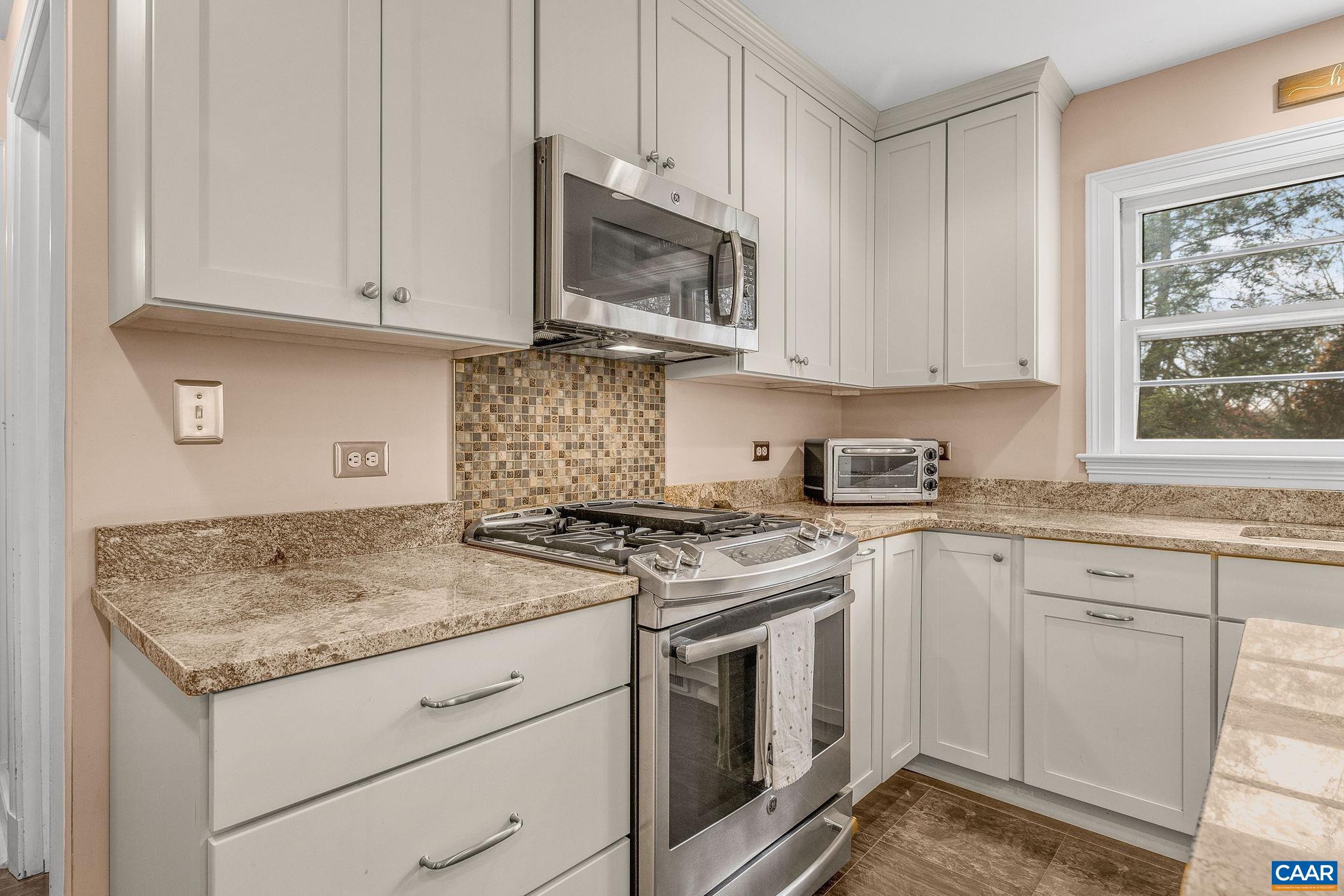 1822 Meadowbrook Heights Road Charlottesville, VA 22901 - Photo 12 of 37 Gallery Image 12