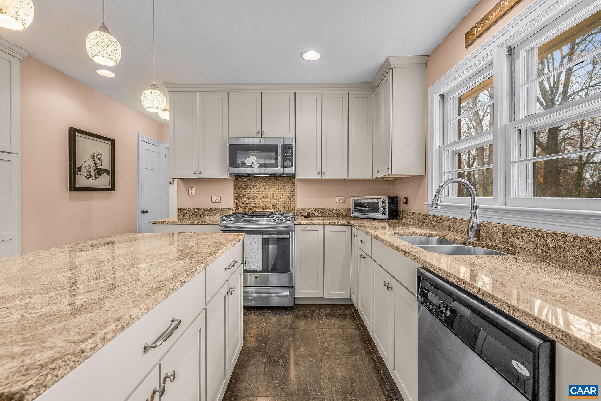 1822 Meadowbrook Heights Road Charlottesville, VA 22901 - Photo 13 of 37 Gallery Image 13