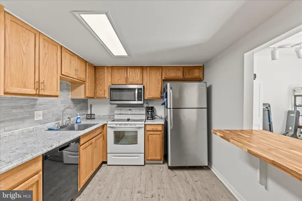 $168,500 | 100 Dew Drop Court, Unit 100, York, PA 17403