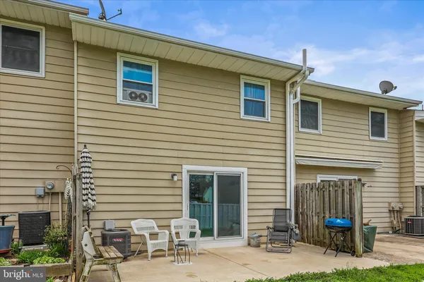 $169,000 | 100 Dew Drop Court, Unit 100, York, PA 17403