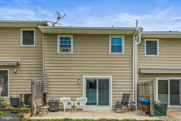 $169,000 | 100 Dew Drop Court, Unit 100, York, PA 17403
