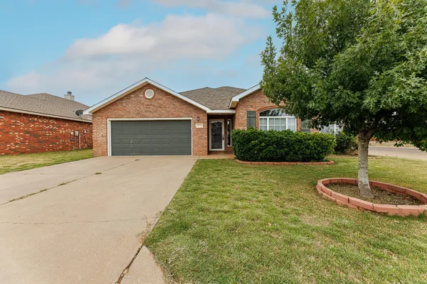 $289,900 | 10602 Clinton Avenue, Lubbock, TX 79424