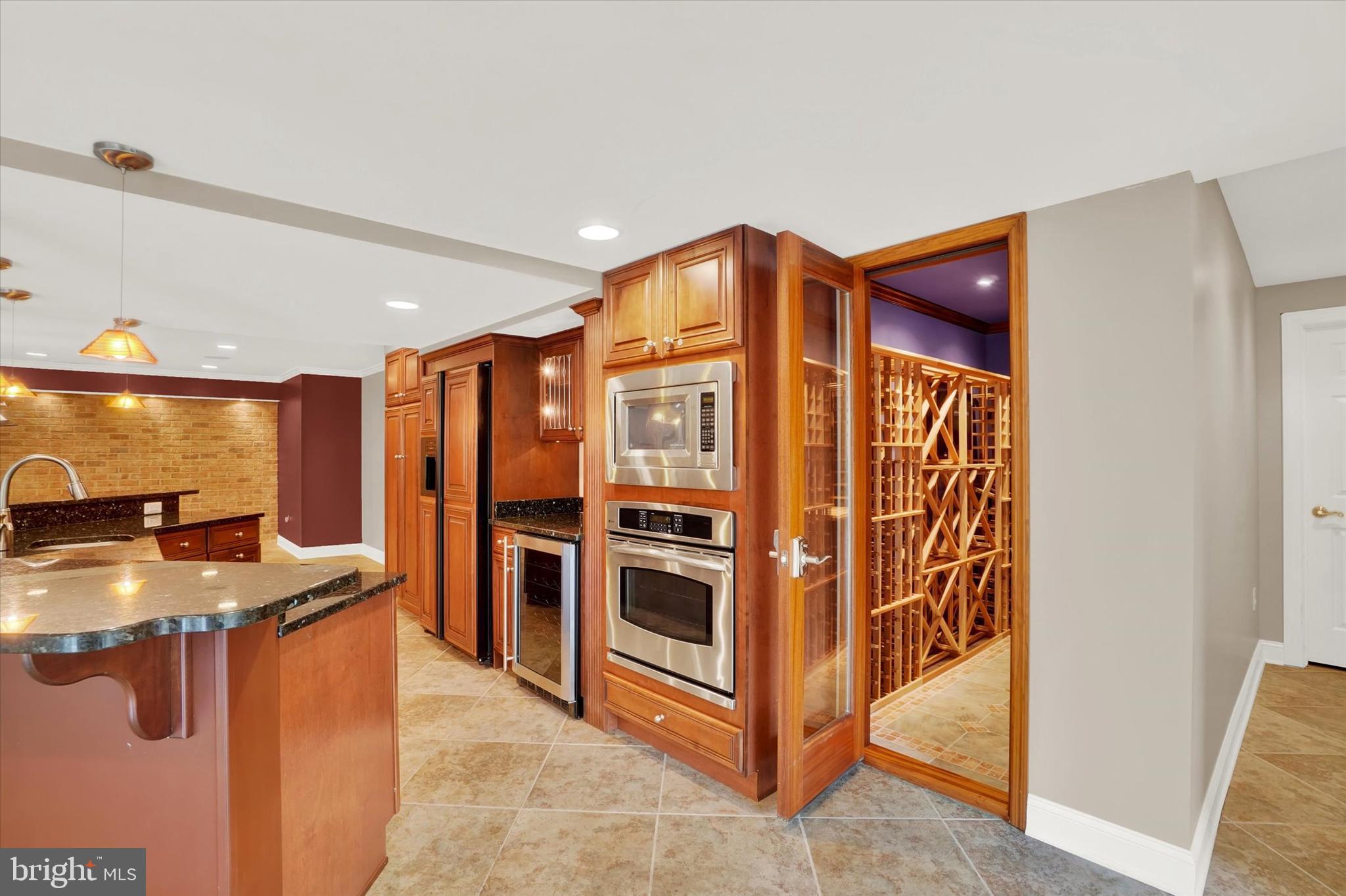 100 Hunts Bluff Road Sparks Glencoe, MD 21152 - Photo 46 of 65 Look at this fantastic entertainer's kitchen!