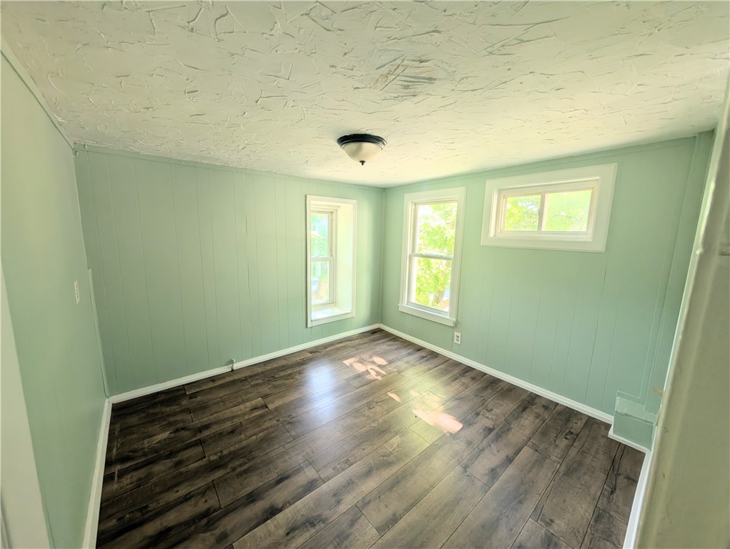 330 Lexington Avenue Rochester, NY 14613 - Photo 14 of 21