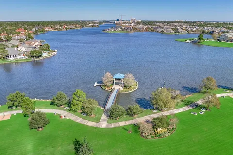 $1,645,000 | 23 Ripple Rush Court, The Woodlands, TX 77381