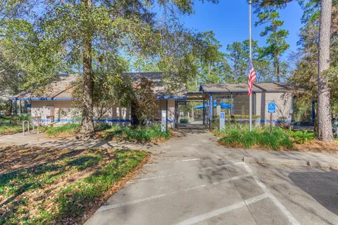 $1,645,000 | 23 Ripple Rush Court, The Woodlands, TX 77381