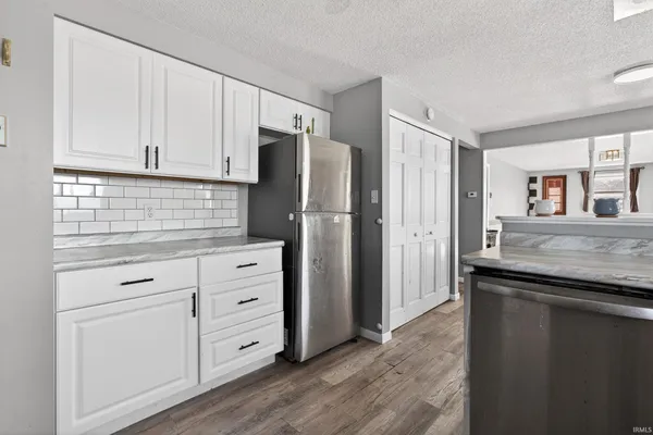 $289,900 | 7480 East 625 South, Wolcottville, IN 46795