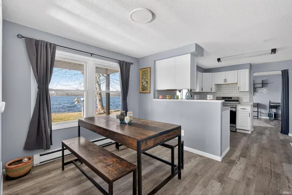 $301,900 | 7480 East 625 South, Wolcottville, IN 46795