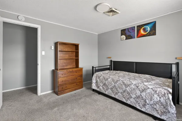 $301,900 | 7480 East 625 South, Wolcottville, IN 46795