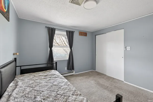 $289,900 | 7480 East 625 South, Wolcottville, IN 46795