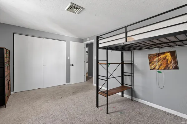 $289,900 | 7480 East 625 South, Wolcottville, IN 46795