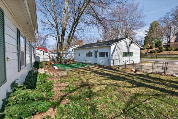 $289,900 | 7480 East 625 South, Wolcottville, IN 46795