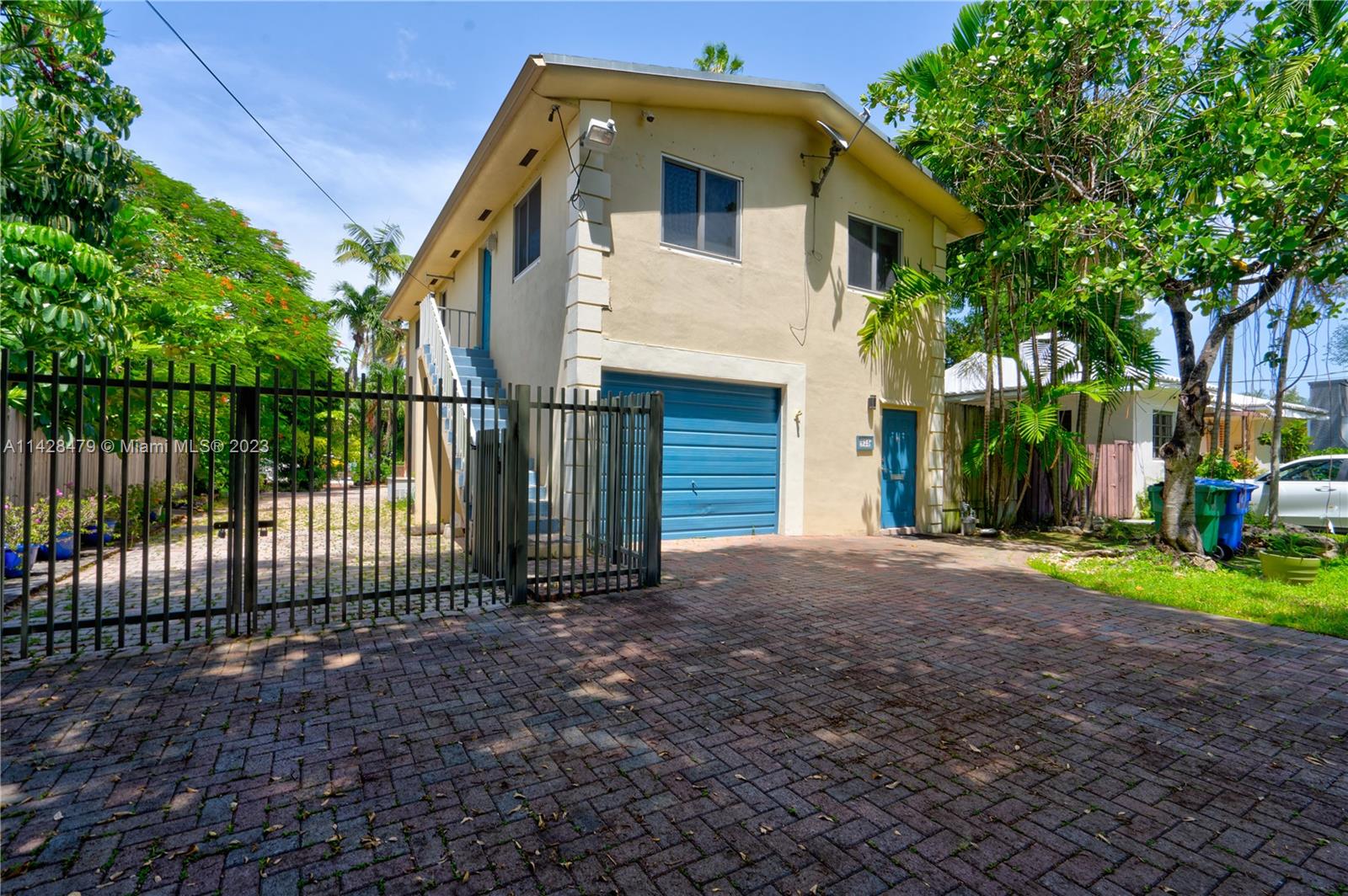 925 Northwest 7th Street Road Miami, FL 33136 - Photo 1 of 19 Gallery Image 1