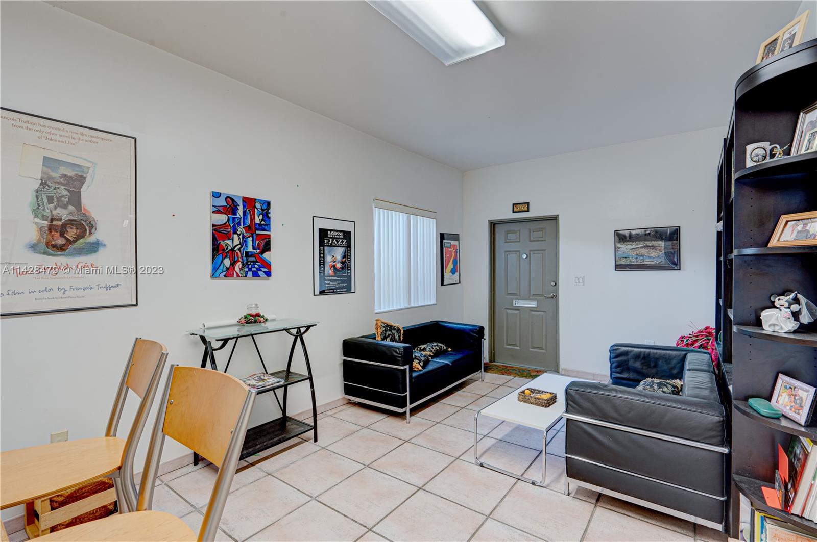 925 Northwest 7th Street Road Miami, FL 33136 - Photo 6 of 19 Gallery Image 6