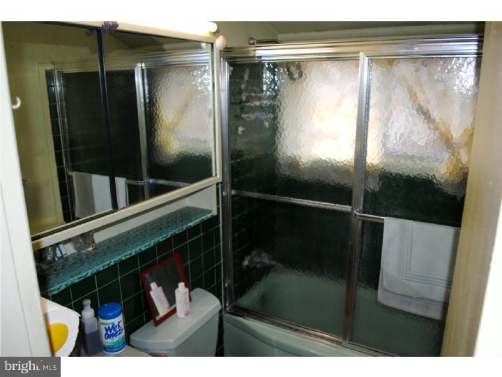 85 Indigo Road Levittown, PA 19057 - Photo 22 of 25 Bathroom