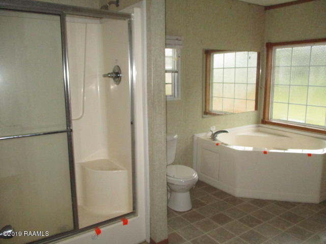 409 Rynella Road New Iberia, LA 70560 - Photo 8 of 10 IMG_6738
