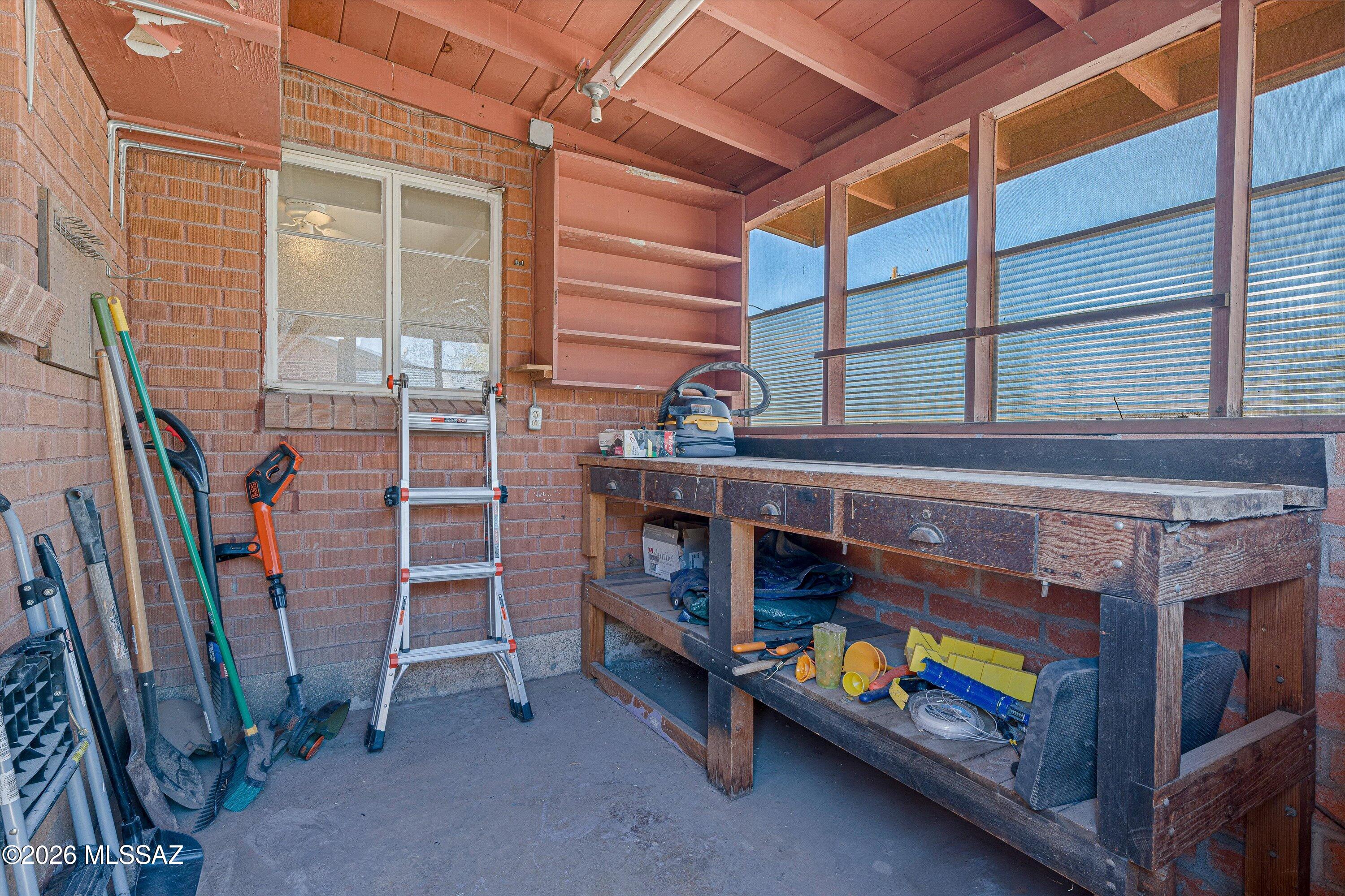 2451 North Richey Boulevard Tucson, AZ 85716 - Photo 20 of 24 Bonus room, make it whatcha want!