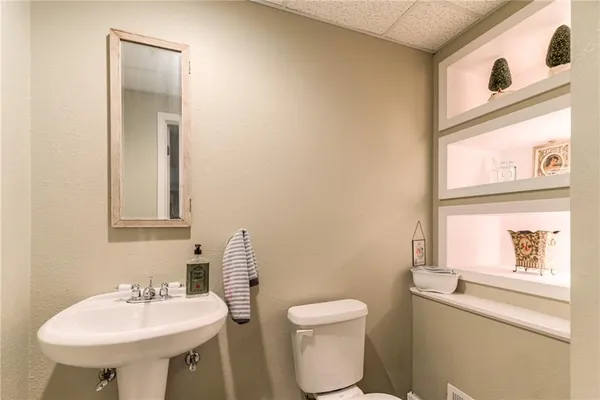 $675,000 | 1205 East 203rd Street, Belton, MO 64012