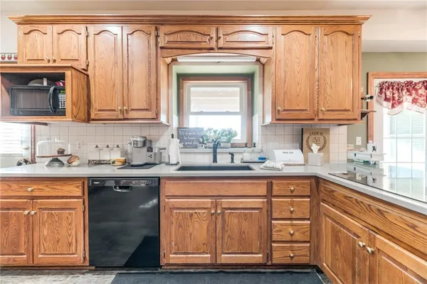 $675,000 | 1205 East 203rd Street, Belton, MO 64012