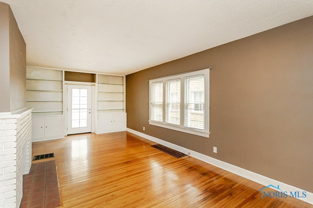 3344 Harley Road Toledo, OH 43606 - Photo 5 of 40 Gallery Image 5
