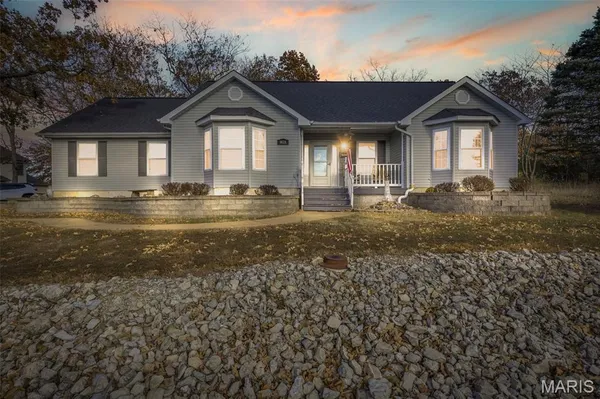 $339,900 | 9618 East Vista Drive, Hillsboro, MO 63050