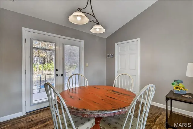 $345,000 | 9618 East Vista Drive, Hillsboro, MO 63050