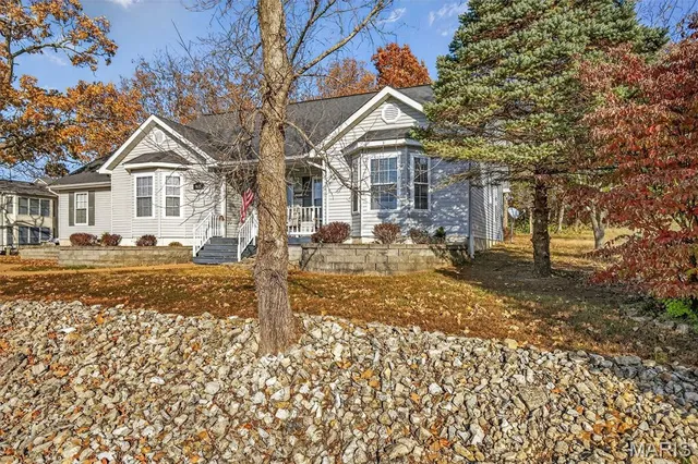 $345,000 | 9618 East Vista Drive, Hillsboro, MO 63050