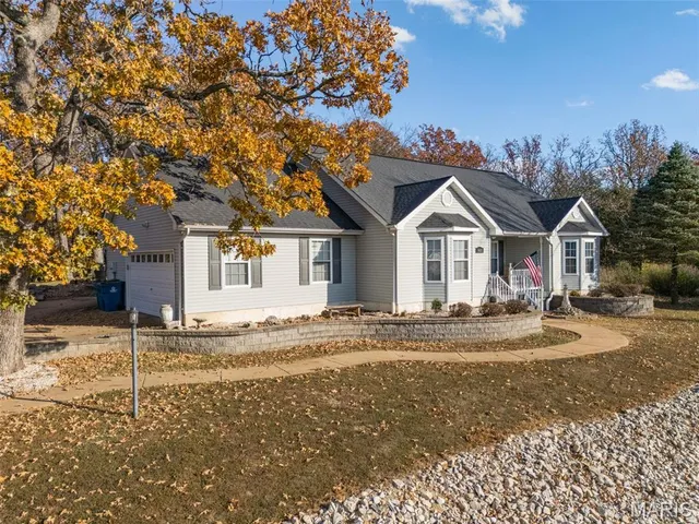 $345,000 | 9618 East Vista Drive, Hillsboro, MO 63050