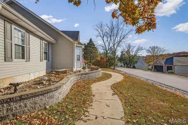 $345,000 | 9618 East Vista Drive, Hillsboro, MO 63050