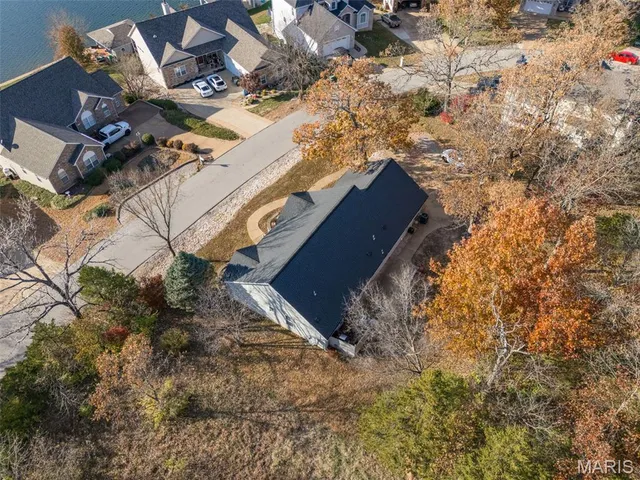 $345,000 | 9618 East Vista Drive, Hillsboro, MO 63050