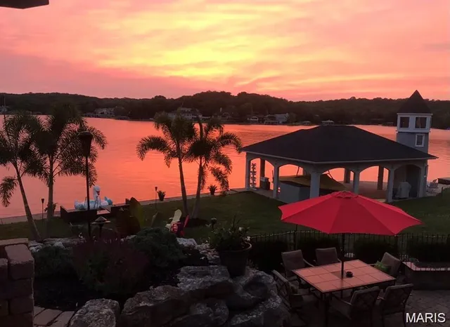 $345,000 | 9618 East Vista Drive, Hillsboro, MO 63050