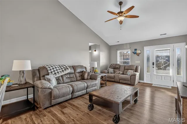 $342,500 | 9618 East Vista Drive, Hillsboro, MO 63050