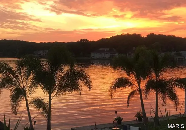 $345,000 | 9618 East Vista Drive, Hillsboro, MO 63050