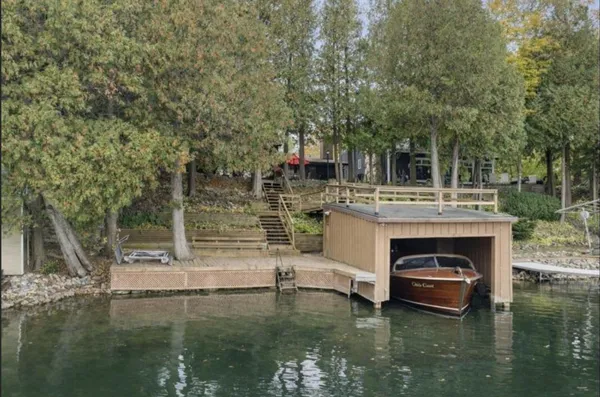 $2,000,000 | N7295 Ridge Road, Plymouth, WI 53073