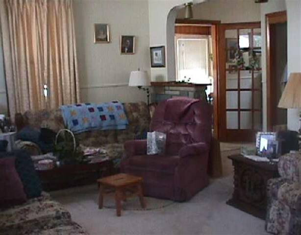 1068 Holland Road Schenectady, NY 12303 - Photo 3 of 5 Photo 3