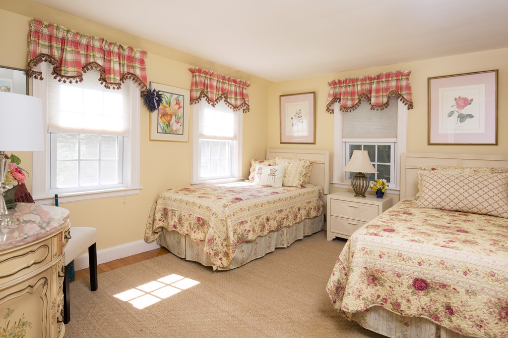20 Carver Road Wellesley, MA 02481 - Photo 7 of 8 Gallery Image 7