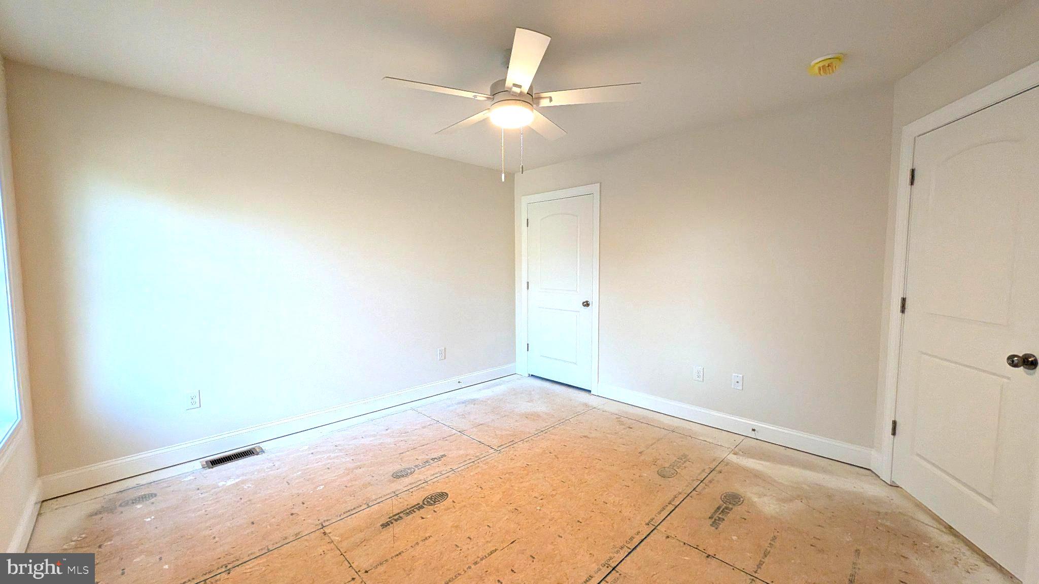425 Rutledge Avenue Folsom, PA 19033 - Photo 31 of 33 Bright and airy blank canvas awaits.