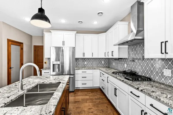 $899,900 | 5011 White Pine Street, Hermantown, MN 55811