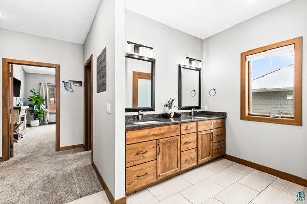 $899,900 | 5011 White Pine Street, Hermantown, MN 55811