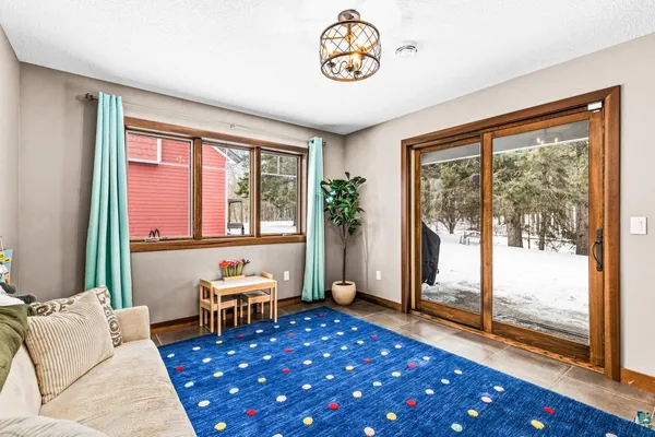 $899,900 | 5011 White Pine Street, Hermantown, MN 55811
