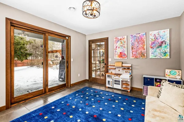 $899,900 | 5011 White Pine Street, Hermantown, MN 55811