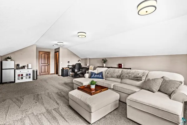 $899,900 | 5011 White Pine Street, Hermantown, MN 55811