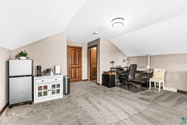 $899,900 | 5011 White Pine Street, Hermantown, MN 55811