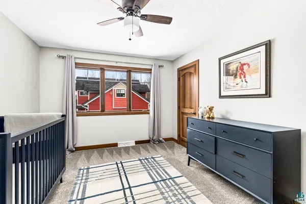 $899,900 | 5011 White Pine Street, Hermantown, MN 55811