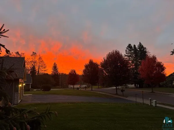 $899,900 | 5011 White Pine Street, Hermantown, MN 55811