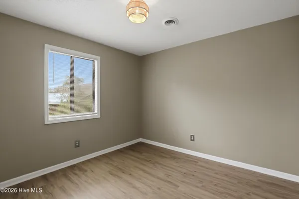 $1,350 | 1299 Wellington Avenue, Wilmington, NC 28401