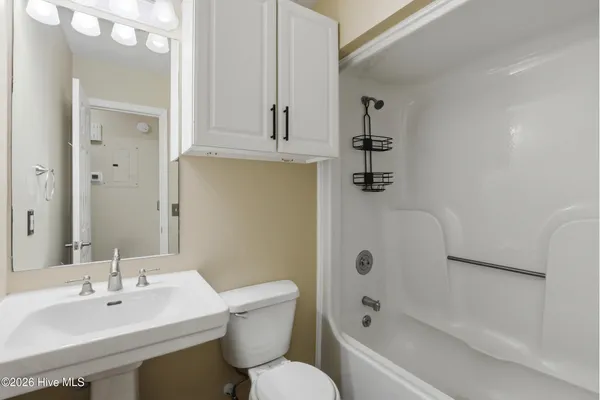 $1,350 | 1299 Wellington Avenue, Wilmington, NC 28401