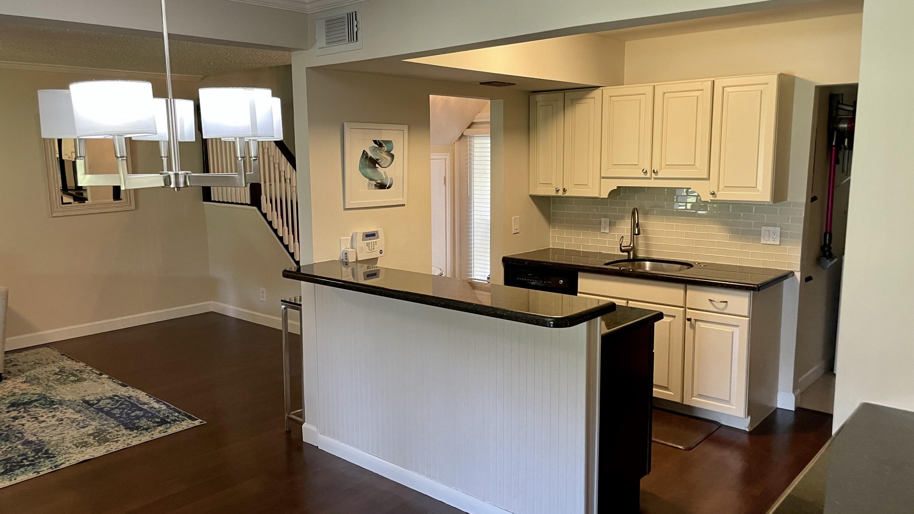 7200 Northwest 2nd Avenue, Unit 30 Boca Raton, FL 33487 - Photo 5 of 10 kitchen