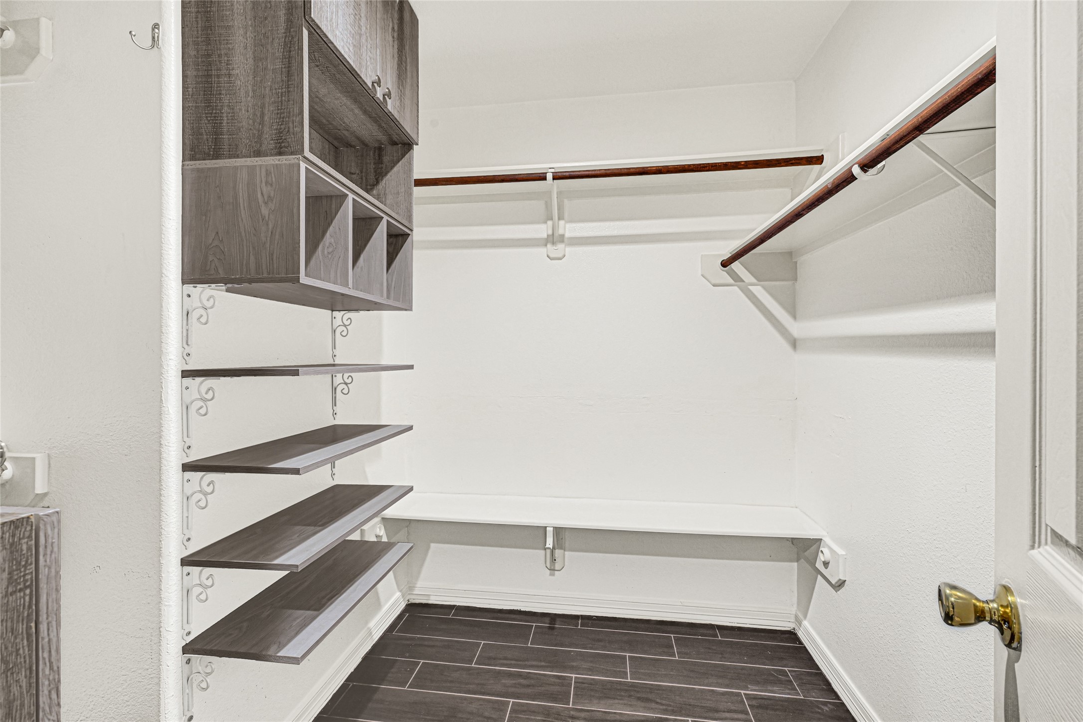 8715 Bauman Road, Unit 6 Houston, TX 77022 - Photo 15 of 27 Primary closet space.